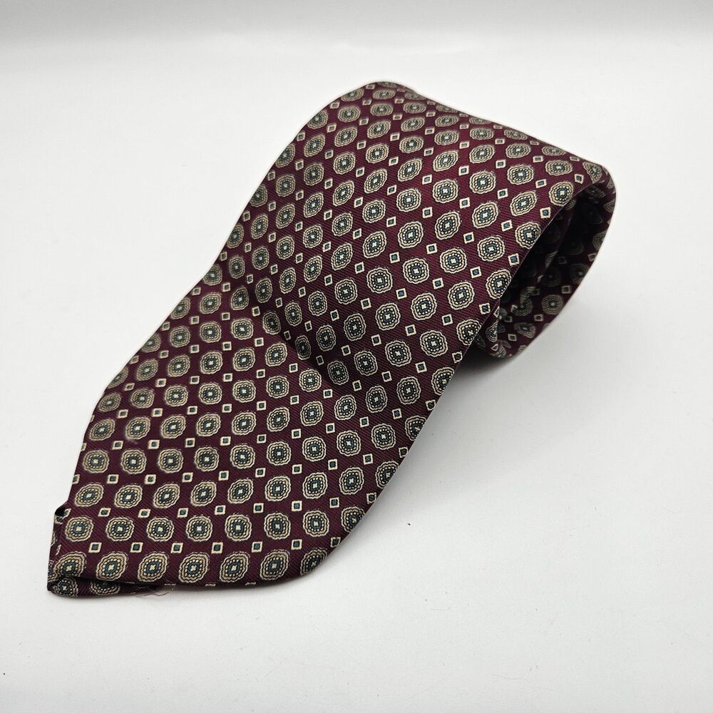 Oscar De La Renta Couture 100% Silk Red Geometric Designer Tie 58 5/8x3‎ 3/8"